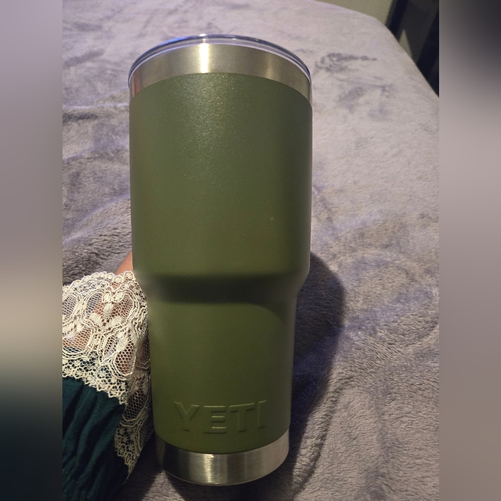YETI Rambler 30oz Trumbler